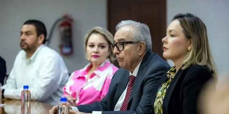 Diputados de Morena esperan orden del CEN para elegir gobernador en Sinaloa