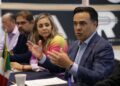 Luis Nava presenta estrategia contra la pobreza ante la CANACO