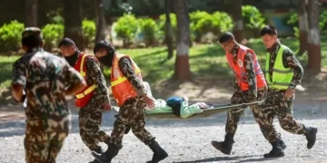 Suman 538 muertos por deslaves en Nepal