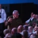 Reaparece Raúl Castro en público en homenaje a Fidel
