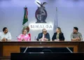 Se reúne Rocha con gabinete, tras retomar gubernatura