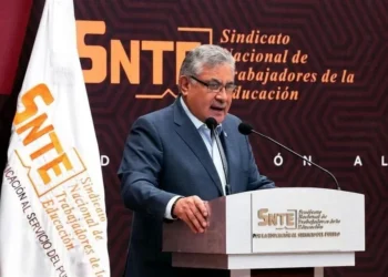 Vigila SNTE aplicación de examen para docentes tras fallas