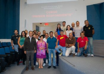 Clausuran primer curso de primeros auxilios para corredores en Querétaro