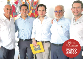 “Muy buena reunión y plática entre amigos”