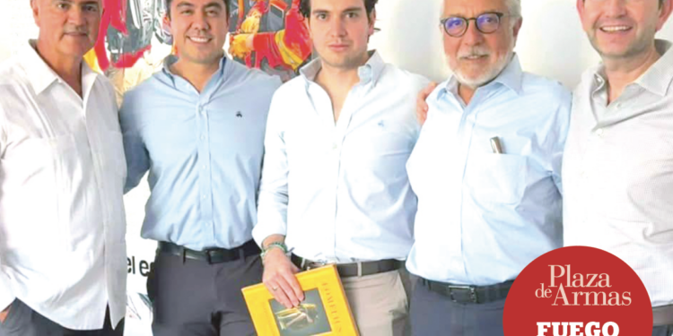 “Muy buena reunión y plática entre amigos”