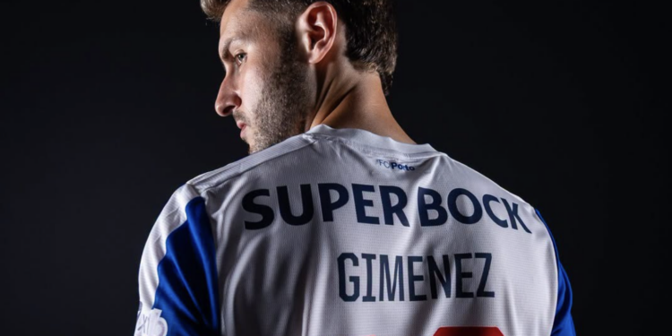 El 29 acompañó a Giménez durante su mejor etapa hasta ahora en Europa.