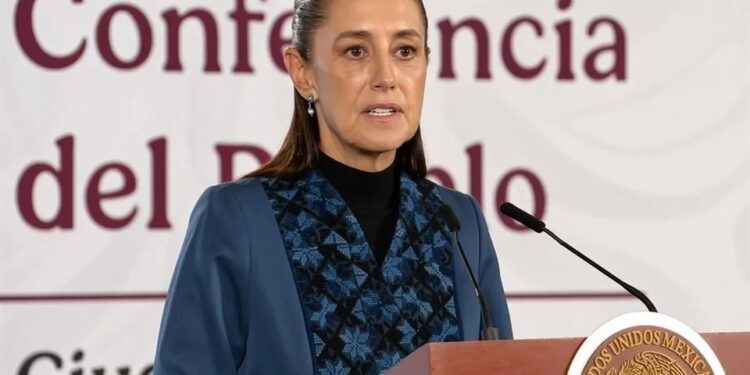 Jóvenes usan la IA como psicólogo.- Sheinbaum