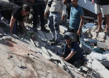 Reportan 48 muertos por sismo de 7.4 en Colombia