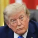 Amaga Trump a Omán con bombardearlo si pacta con Irán