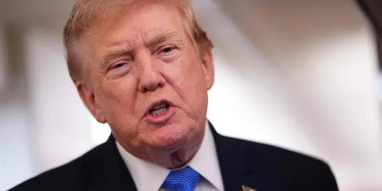 No hay diálogo con Irán, Ormuz está abierto.- Trump
