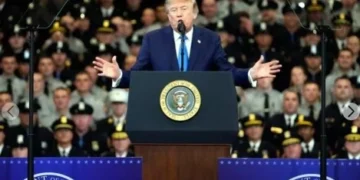 Afirma Trump que declarará Ormuz territorio de EU