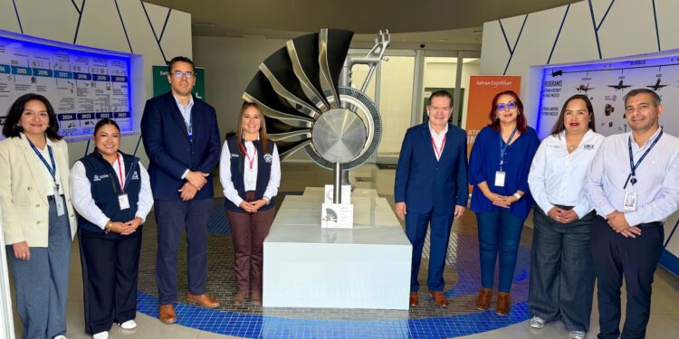 La UTEQ y Safran Group inauguran programa para capacitar a más de 200 líderes