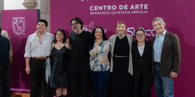 Inaugura Centro de Arte Bernardo Quintana “Desde el alma” y “Surcos”