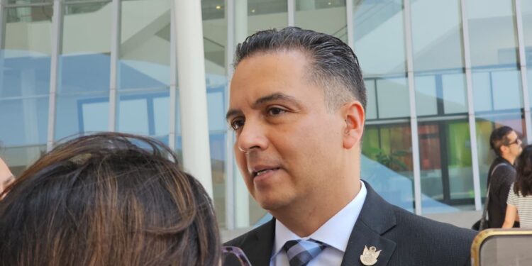 Obras en la carretera federal 57 están mal hechas: Eric Gudiño