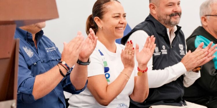 Corregidora reúne a más de 350 personas adultas mayores en encuentro deportivo estatal