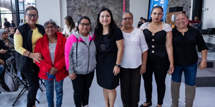 Refrenda El Marqués su compromiso con las mujeres del municipio
