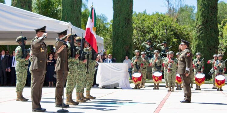 Protesta el general Gómez Quintero como nuevo comandante de la XVII Zona Militar