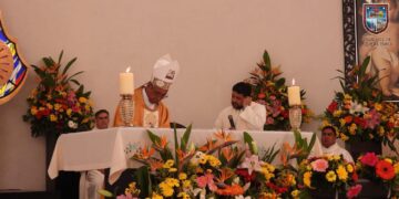 Obispo Fidencio encabeza toma de posesión de Jorge Ramírez Casas como párroco en Candiles
