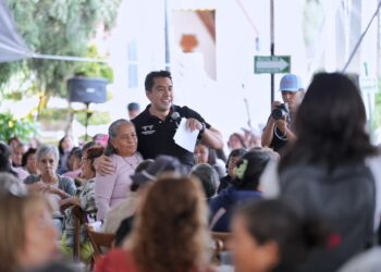 Felifer Macías celebra Día del Abuelo con más de mil 500 personas adultas mayores