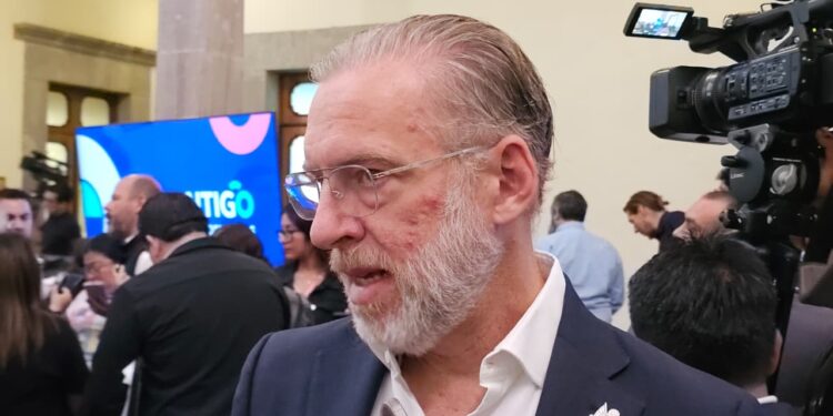 Marco del Prete advierte sobre riesgo de caída de árboles centenarios en Querétaro