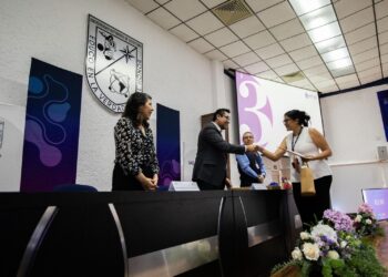 UAQ lleva sus investigaciones científicas a públicos no especializados con “Tesis en 3 Minutos”