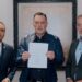 Firma Kuri decreto de protección del parque Los Alcanfores