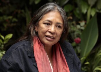 ‘Sobre las olas’, el filme de la “fragilidad humana” escrito por la mexicana Ángeles Cruz