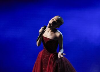 Ariana Grande se alejará de los focos ante el “constante escrutinio público”