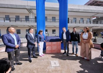 Abre Bachilleres Aeropuerto