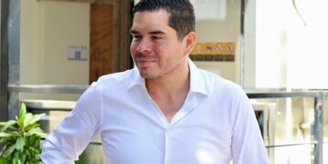 Identifican en fosa clandestina restos de Carlos Beltrán, exoficial mayor de Los Cabos