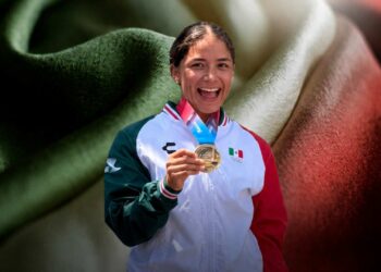 Mexicana Carolina Flores gana oro en ciclismo montaña