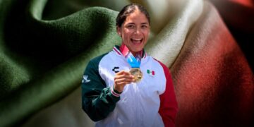 Mexicana Carolina Flores gana oro en ciclismo montaña