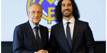 Es un honor vestir esta camiseta: Cucurella