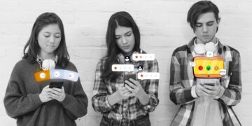 Capturan redes sociales a niños  y adolescentes