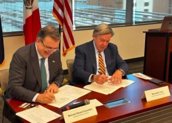 Firma convenio SE con Universidad de Arizona