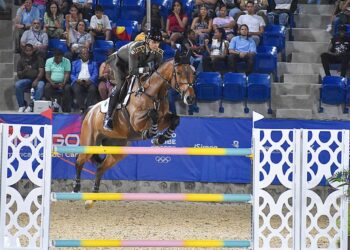 Fernando Parroquín gana el oro en Salto Ecuestre