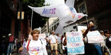 CDMX abre la puerta al debate sobre la eutanasia tras marcha por una muerte digna
