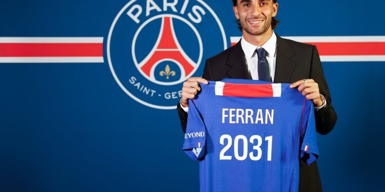 De héroe mundialista a París: Ferran Torres firma con el PSG