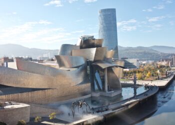 Museo Guggenheim Bilbao, candidato a una de las 7 Maravillas Contemporáneas
