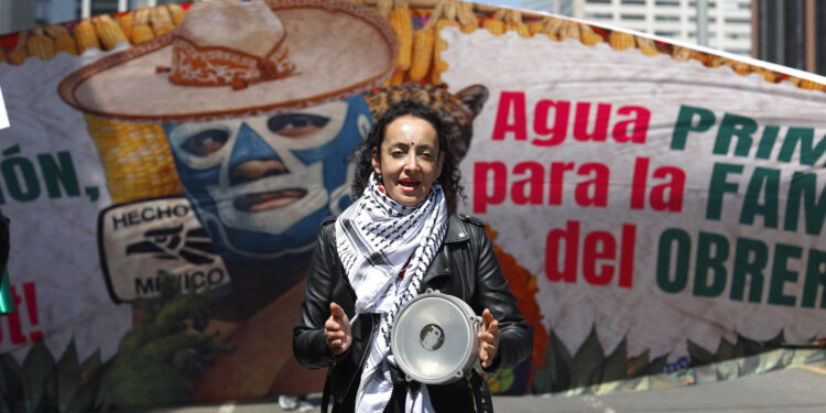 Manifestantes exigen romper acuerdos con Israel y defender el agua de Chihuahua