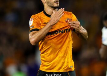 Raúl Jiménez vuelve con gol y rescata a los Wolves