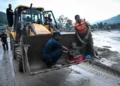 Se movilizan a contrarreloj tras inundaciones en Nepal