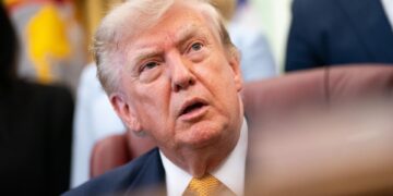 Banco argumenta que cerró cuentas de Organización Trump por posible “lavado de dinero”