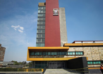 Juez desecha el primer amparo contra la suspensión del examen de admisión en la UNAM
