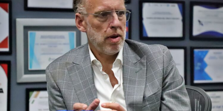 Marco del Prete Tercero comentó que se han realizado diversas modificaciones al proyecto inicial desde su entrega a la Oficialía de Partes en julio de 2025.