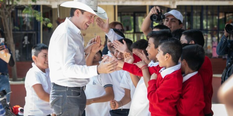 Centro Vive brinda atención integral y cuenta con la Línea Vive 4400 para orientación, contención emocional y canalización oportuna para la prevención del suicidio.