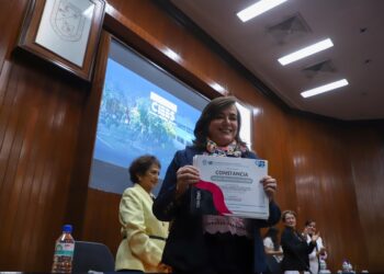 UAQ obtiene por primera vez acreditación institucional de los CIEES