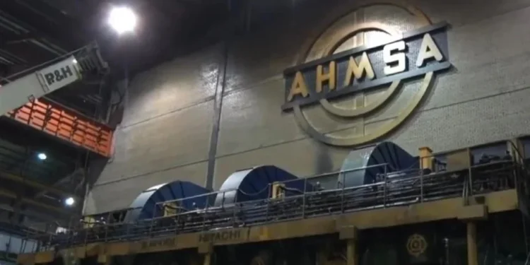 Inversionista desconocido "gana" subasta de AHMSA por 1,400 millones de dólares sin dar garantía