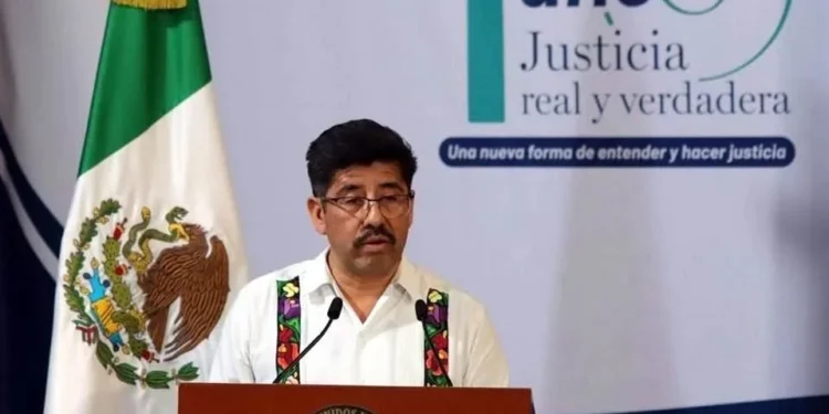 Presidente de la SCJN arremete contra vieja Corte y defiende autonomía