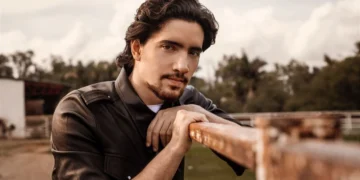 Hospitalizan de emergencia a Álex Fernández en Guadalajara